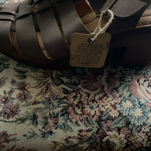 BORN LEATHER DISTRESSED SUEDE HARTLEY TAUPE WOOD GRAIN PLATFORM SANDAL SIZE 11 - Picture 7 of 15